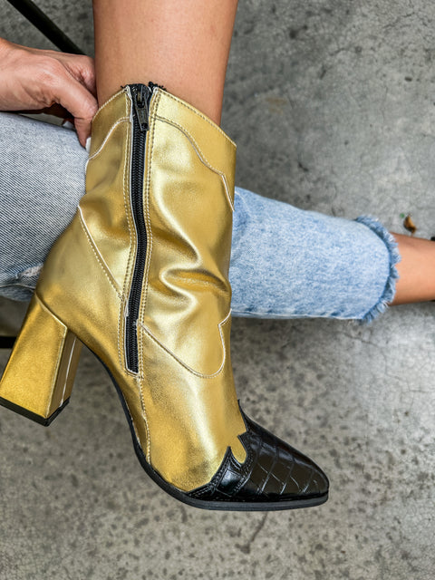 Nuevo Mexico Gold & Black Boots