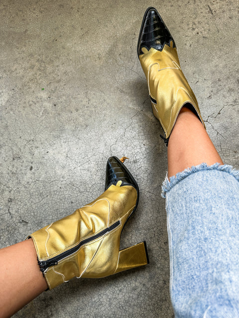 Nuevo Mexico Gold & Black Boots