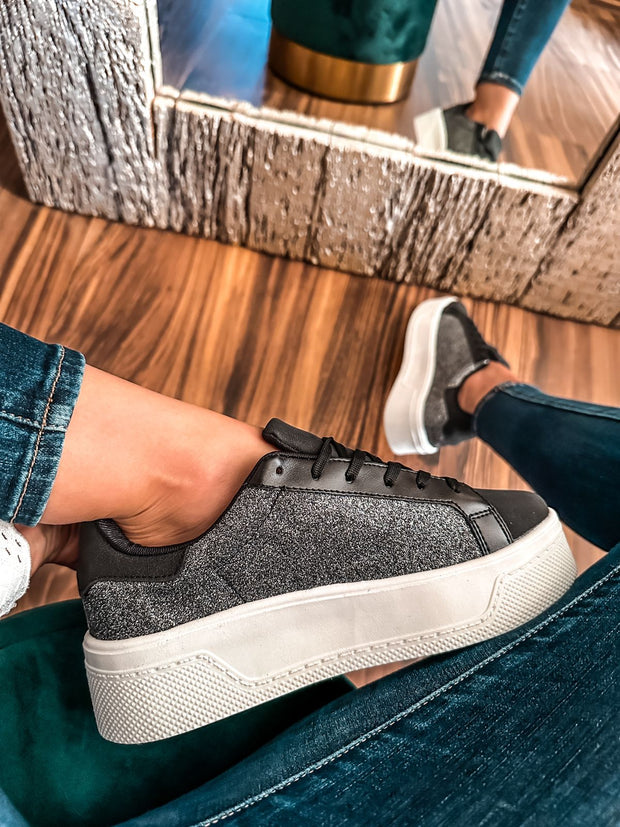 Reno Star Shiny Black Sneakers