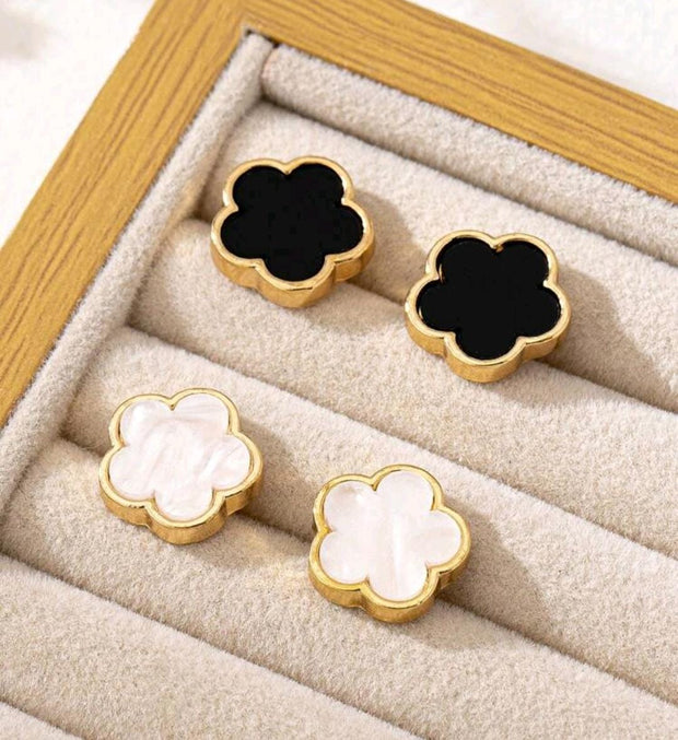 🎁 Aretes Flor Regalo (100% off)