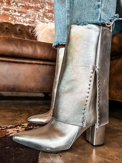 Valle Rivet Silver Boots