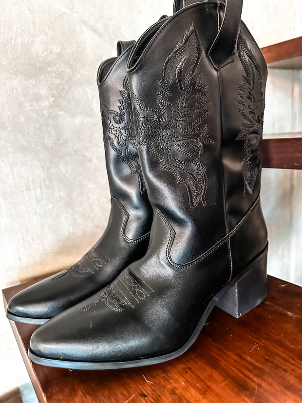 Alambique Black Boots