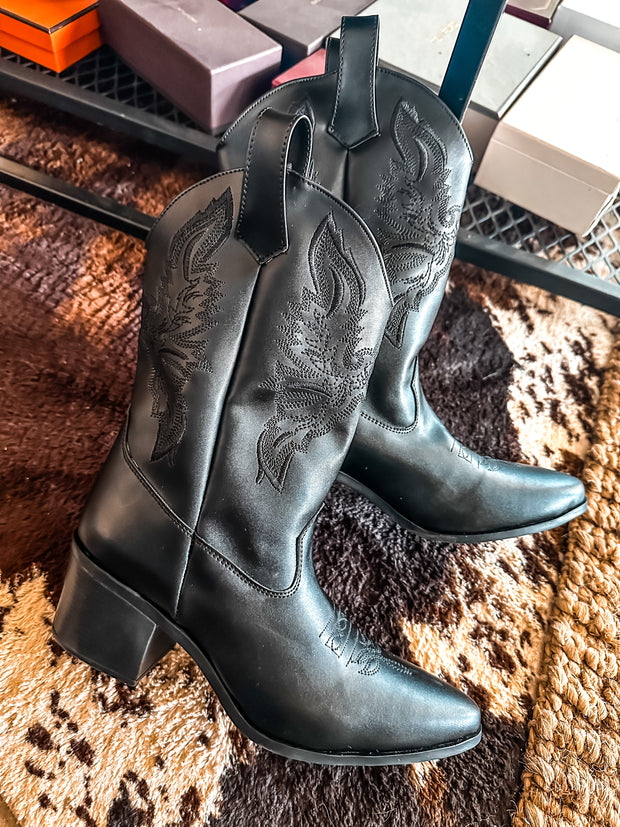 Alambique Black Boots