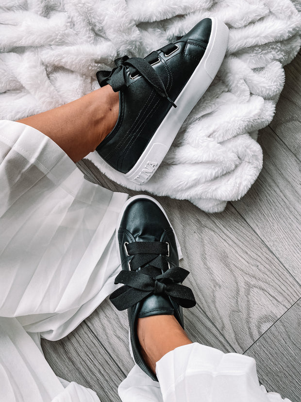 Tenis Brooklyn con agujetas negras