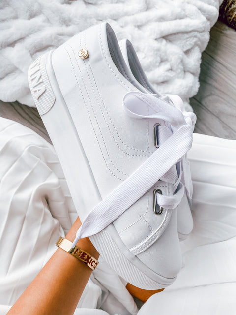 Tenis Brooklyn agujetas blancas