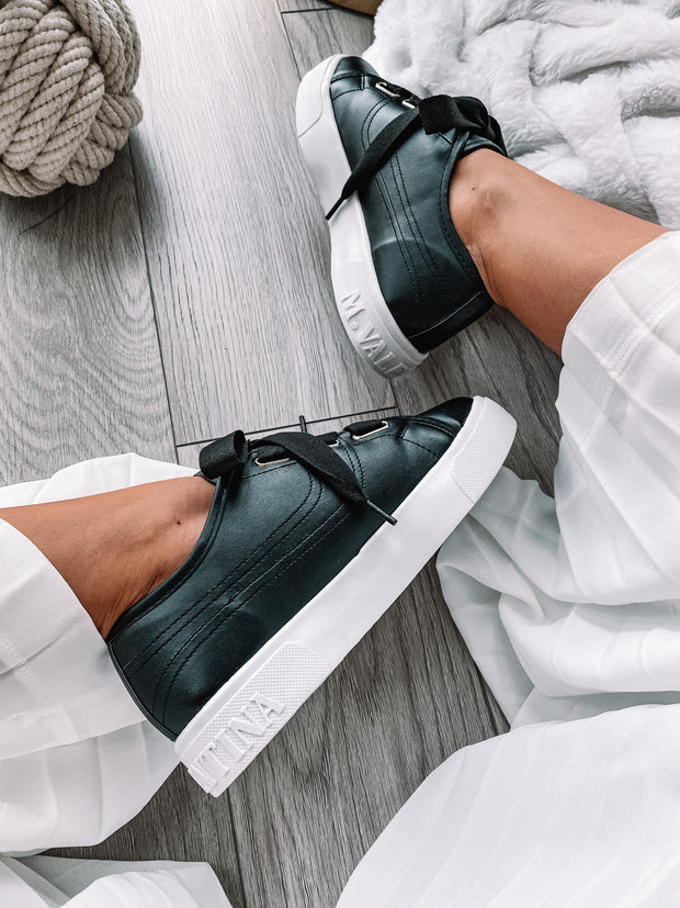 Tenis Brooklyn con agujetas negras