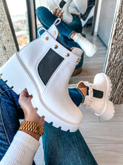 Harlem Boots White & Studs Gold