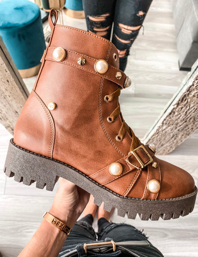 Combat Boots Brown Pearl & Studs