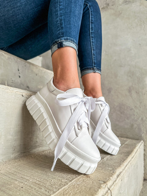 Brooklyn Vail White Sneakers