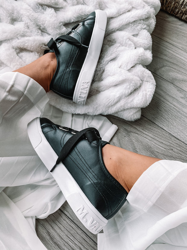 Tenis Brooklyn con agujetas negras
