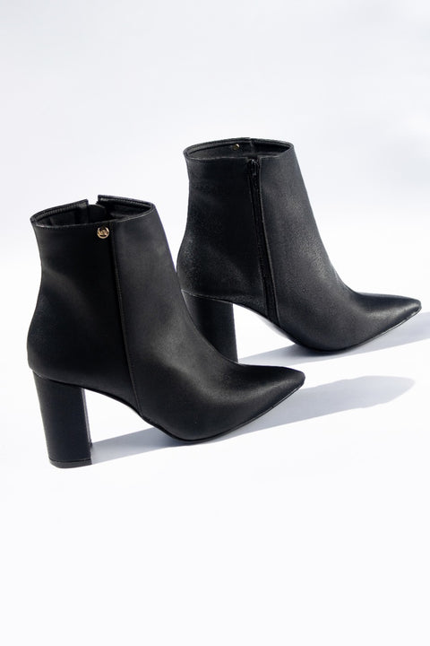 Blooming Boots Black
